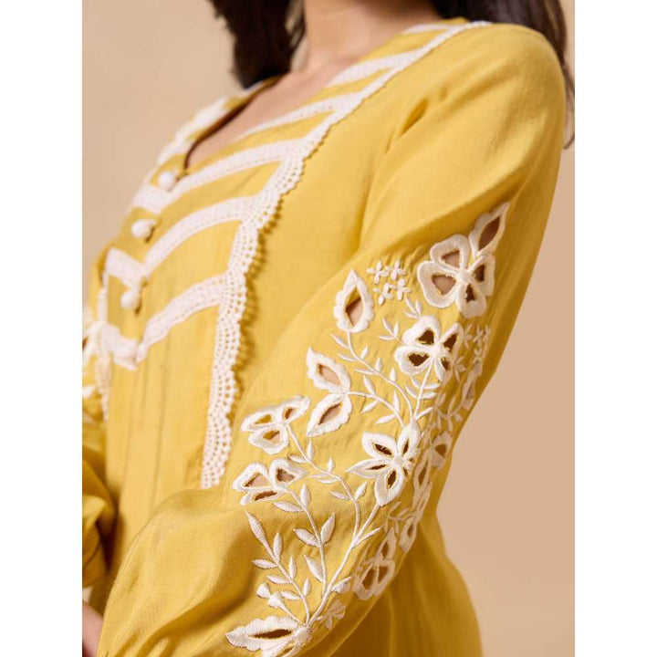 Gajra Gang Lavendare Yellow Crochet Lace detail Kurta and Pant (Set of 2)