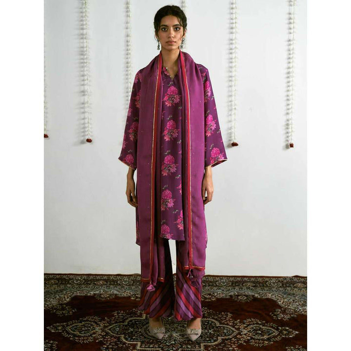 Ganga Fashions Magenta Viscose Crepe Kurta With Dupatta (Set of 3)