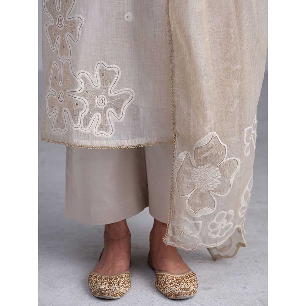 Ganga Fashions Fog Beige Woven Kurta and Contrast Dupatta with Hand Work Detailing (Set of 3)