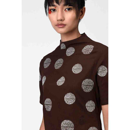 Genes Lecoanet Hemant Umber Brown High Neck Embroidered Dress