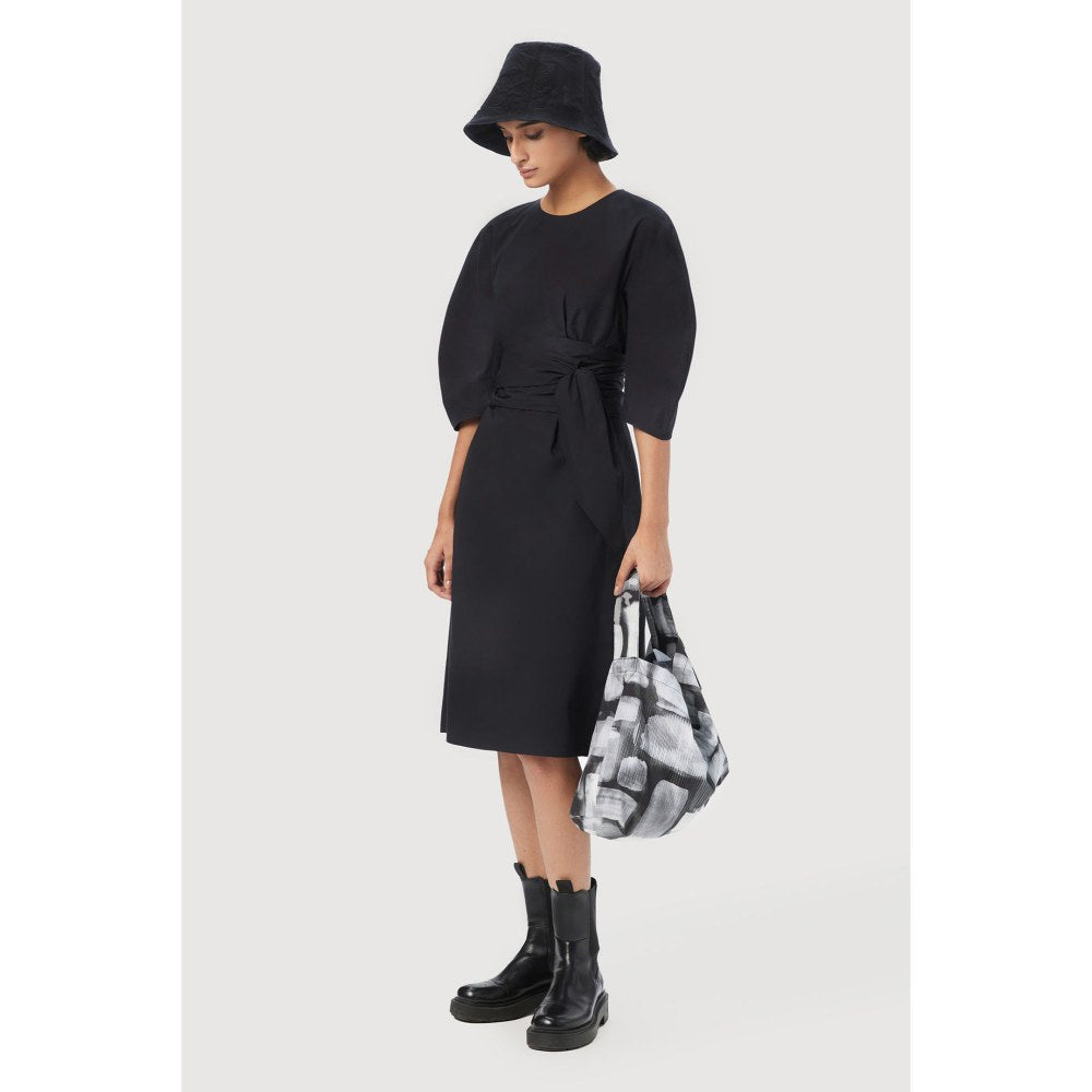 Genes Lecoanet Hemant Slim Fit Round Neck Dress with Soft Rounded Shoulders Black