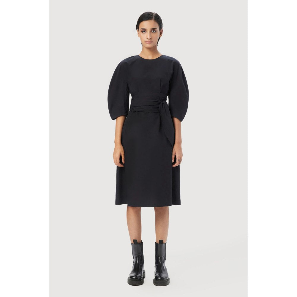 Genes Lecoanet Hemant Slim Fit Round Neck Dress with Soft Rounded Shoulders Black