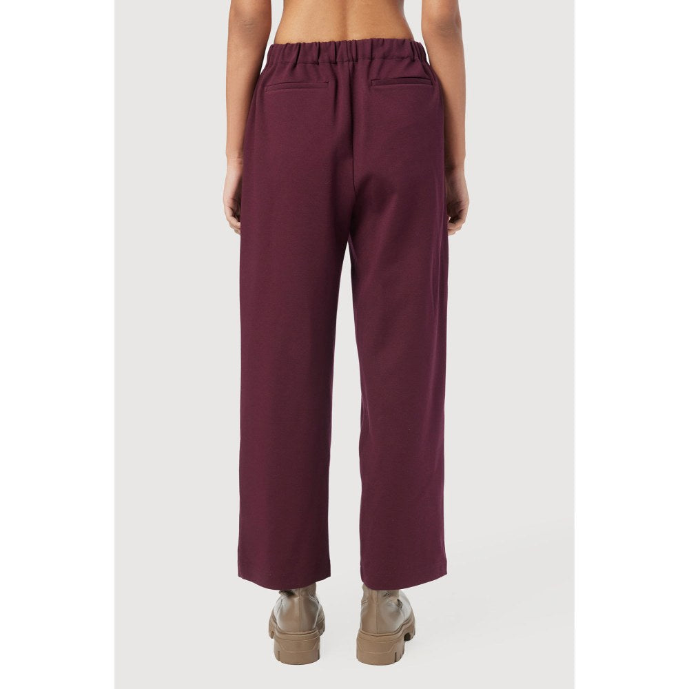 Genes Lecoanet Hemant Straight Fit Trousers with Forward Side Seams Wine