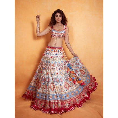 Gopi Vaid Multi Kasbaah Lehenga (Set of 3)