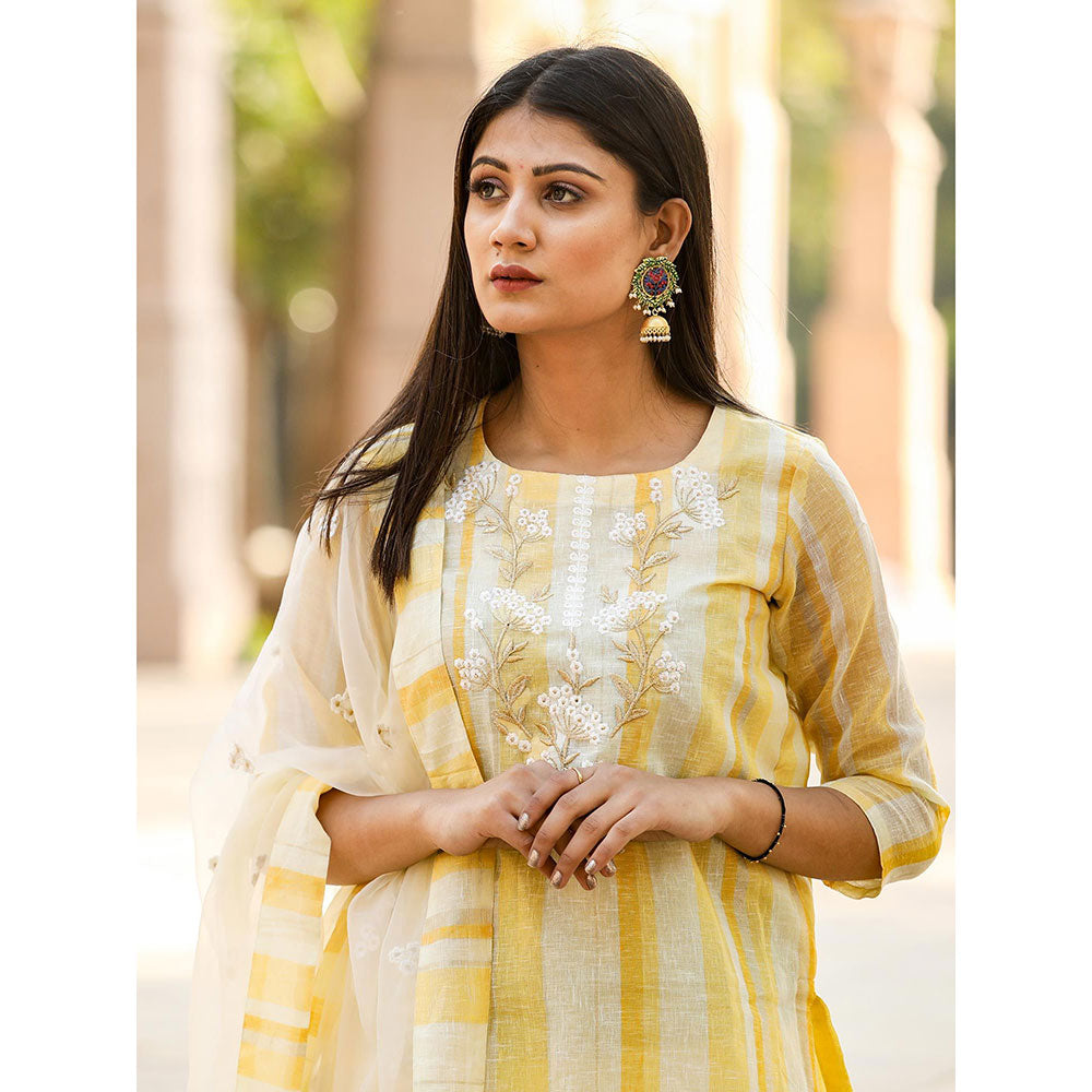 Gulabo Jaipur Yellow Embroidered Kurta And Pant With Dupatta (Set of 3)