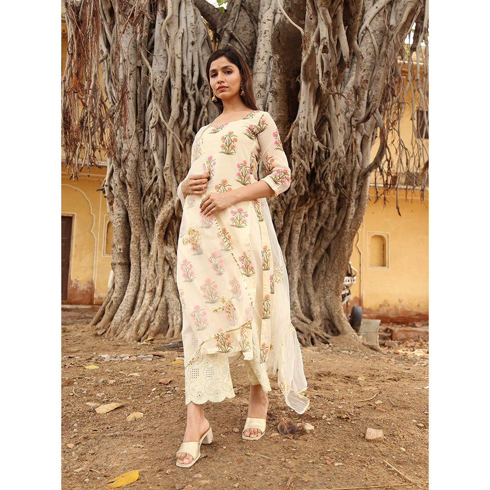 Gulabo Jaipur White Chanderi Kurta With Pyjama & Organza Golden Detailing Dupatta (Set of 3)