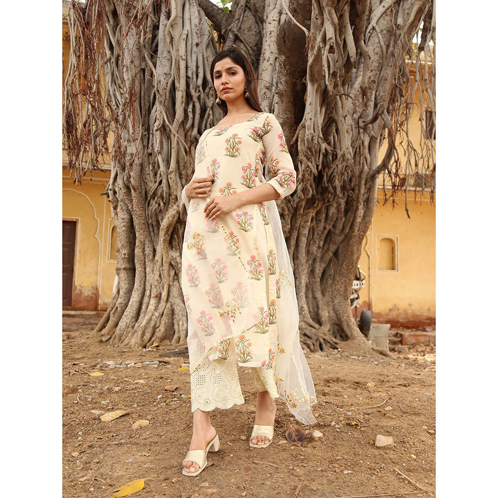 Gulabo Jaipur White Chanderi Kurta With Pyjama & Organza Golden Detailing Dupatta (Set of 3)