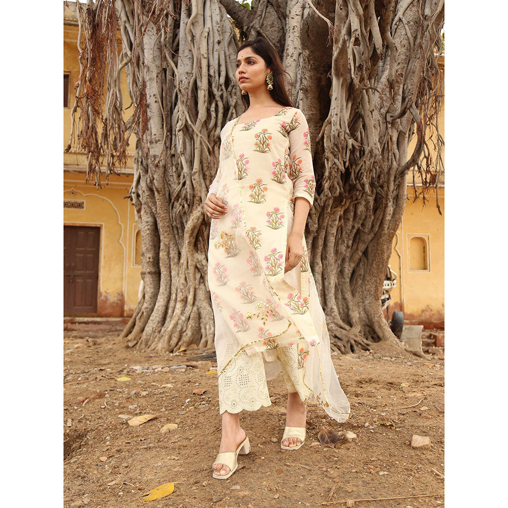 Gulabo Jaipur White Chanderi Kurta With Pyjama & Organza Golden Detailing Dupatta (Set of 3)