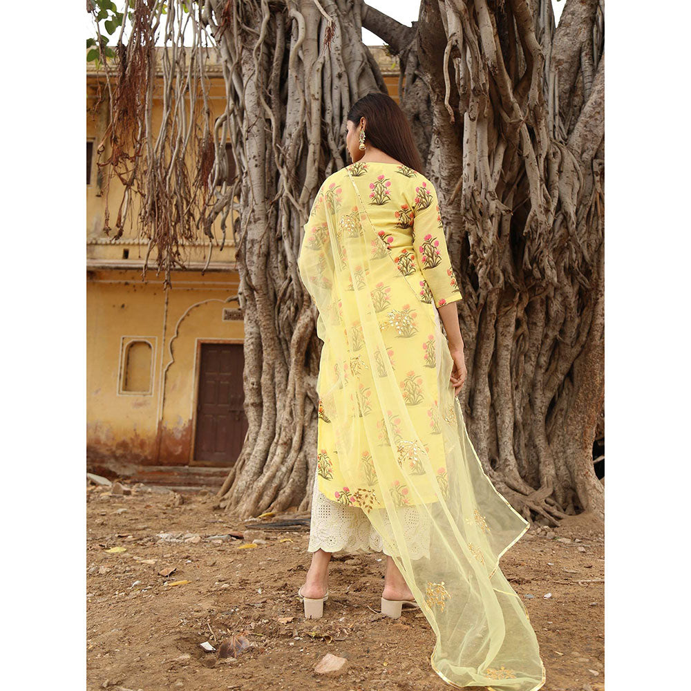 Gulabo Jaipur Yellow Chanderi Kurta With Pyjama & Organza Golden Detailing Dupatta (Set of 3)