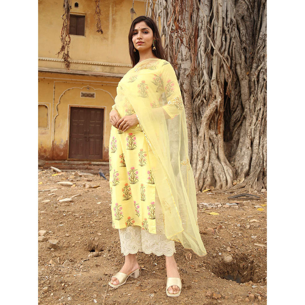 Gulabo Jaipur Yellow Chanderi Kurta With Pyjama & Organza Golden Detailing Dupatta (Set of 3)