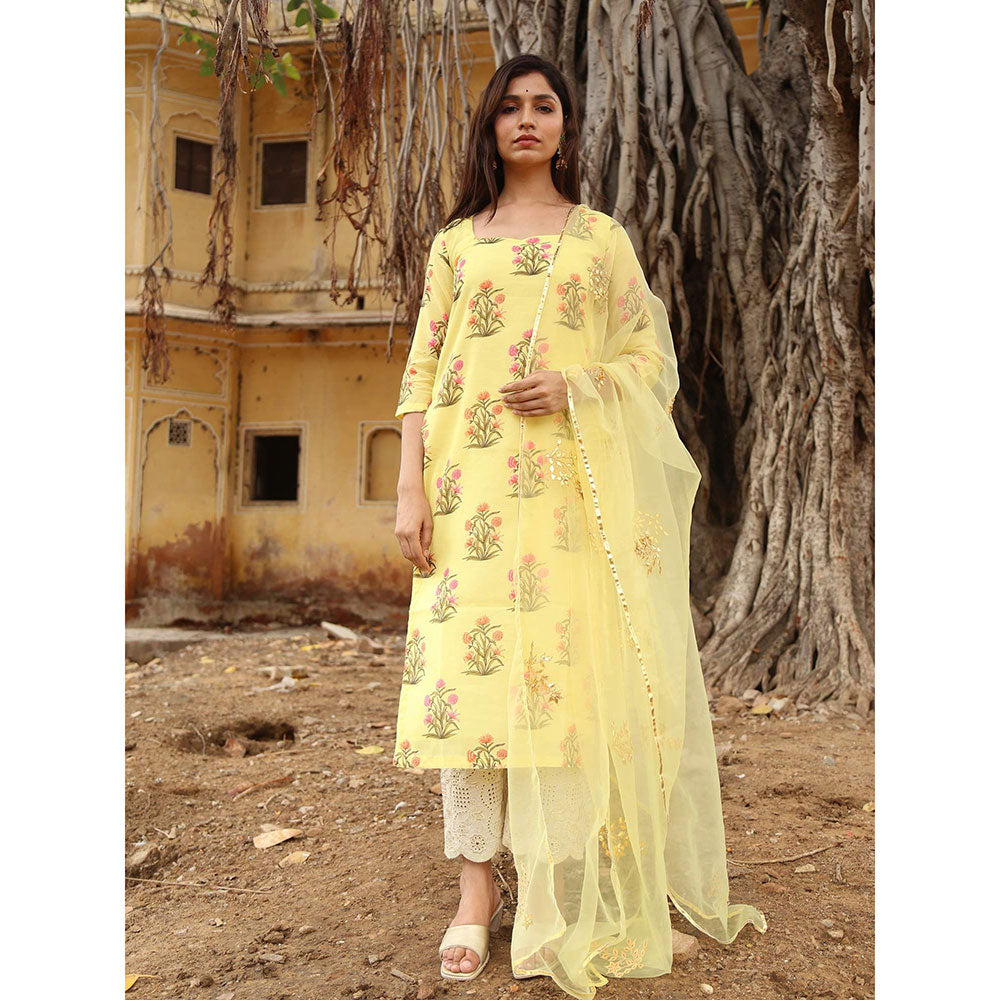 Gulabo Jaipur Yellow Chanderi Kurta With Pyjama & Organza Golden Detailing Dupatta (Set of 3)