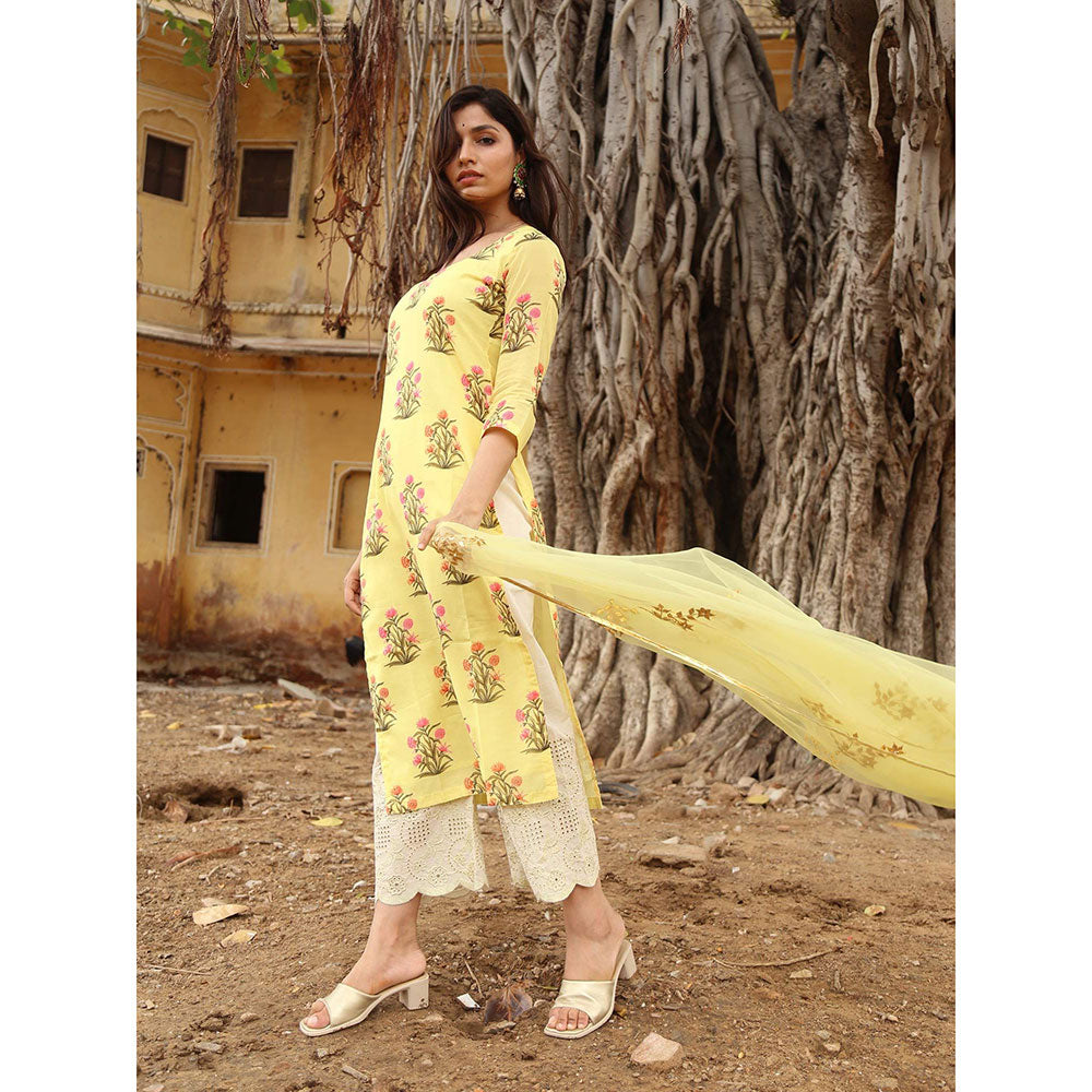 Gulabo Jaipur Yellow Chanderi Kurta With Pyjama & Organza Golden Detailing Dupatta (Set of 3)