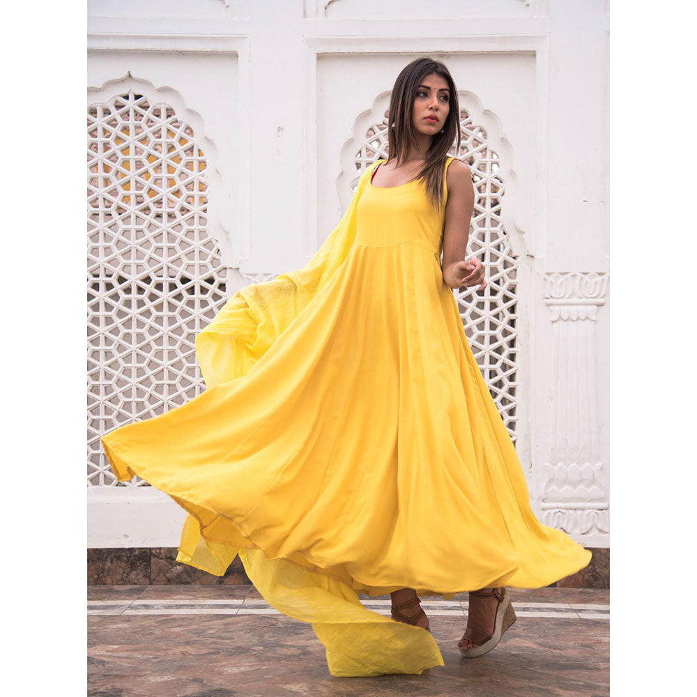 Gulabo Jaipur Noori Yellow Cotton Rayon Kurta With Pyjama & Lurex Dupatta (Set of 3)