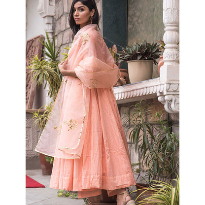 Gulabo Jaipur Peach Mulmul Kurta With Pant & Organza Golden Detailing Dupatta (Set of 3)