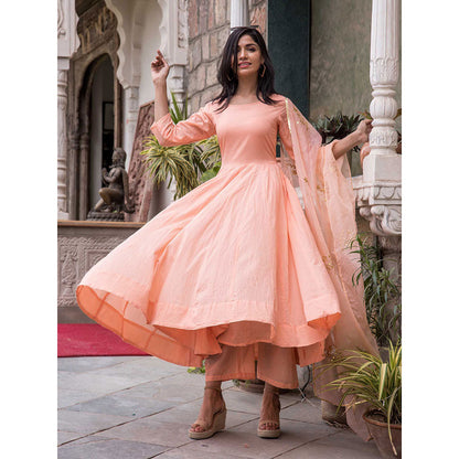 Gulabo Jaipur Peach Mulmul Kurta With Pant & Organza Golden Detailing Dupatta (Set of 3)