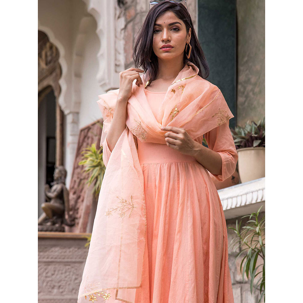 Gulabo Jaipur Peach Mulmul Kurta With Pant & Organza Golden Detailing Dupatta (Set of 3)