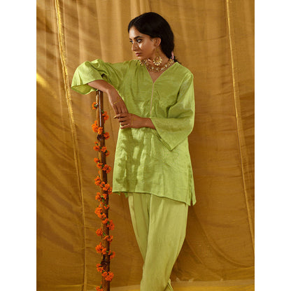 Gulaal Lakshmi Kurta-Dhoti (Set of 2)