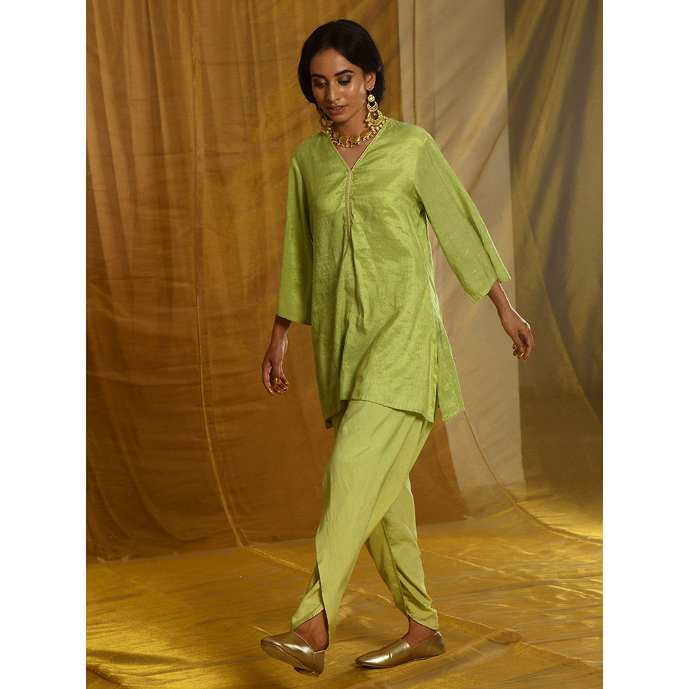 Gulaal Lakshmi Kurta-Dhoti (Set of 2)