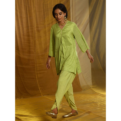 Gulaal Lakshmi Kurta-Dhoti (Set of 2)