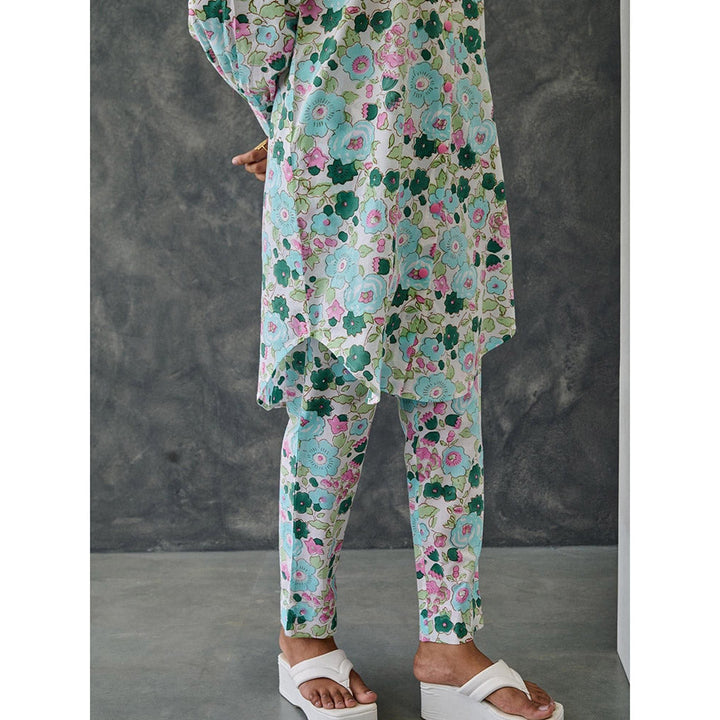Gulaal Pastel Floral Kurta With Straight Fit Pant (Set of 2)