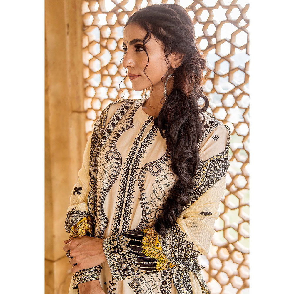 Gulabo Jaipur Nusrat Offwhite Kurta (Set of 4)