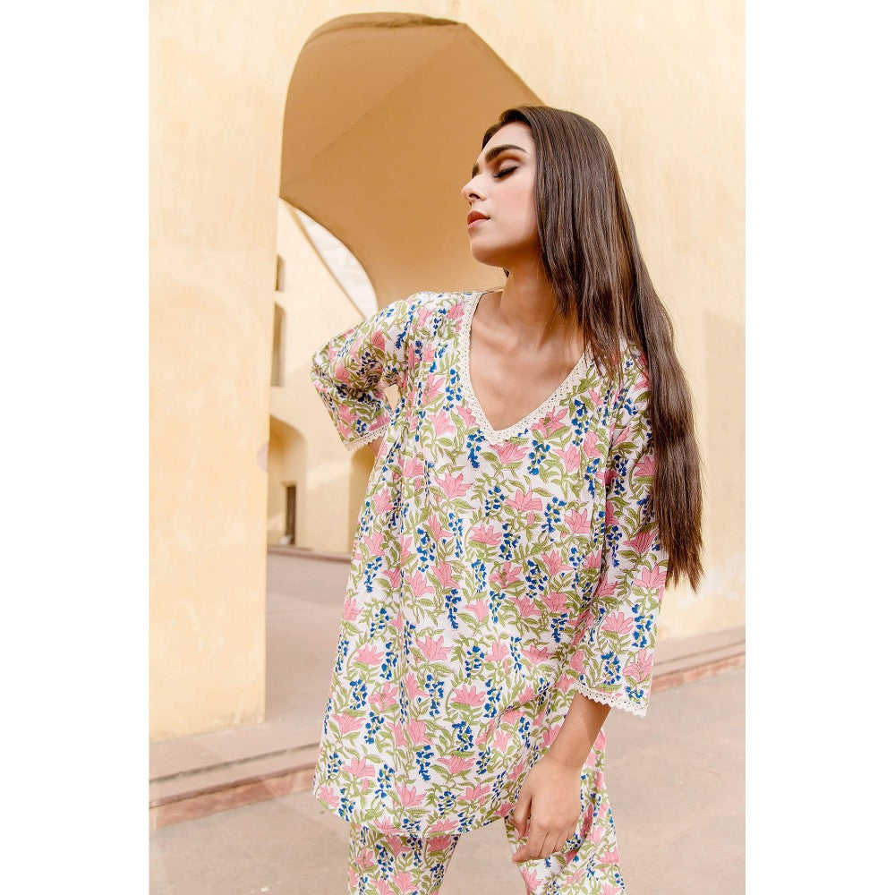 Gulabo Jaipur Dahlia White Straight Kurta (Set of 2)
