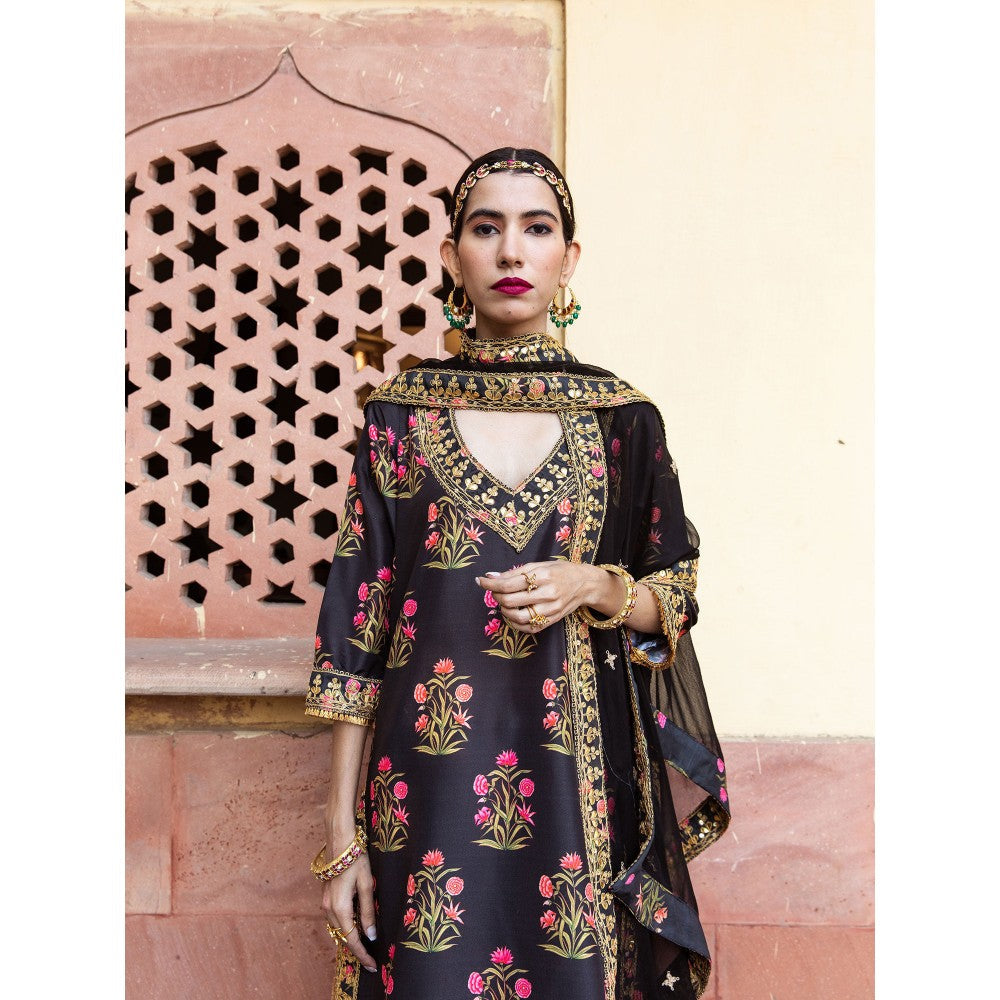 Gulabo Jaipur Mehreen Black Straight (Set of 3)
