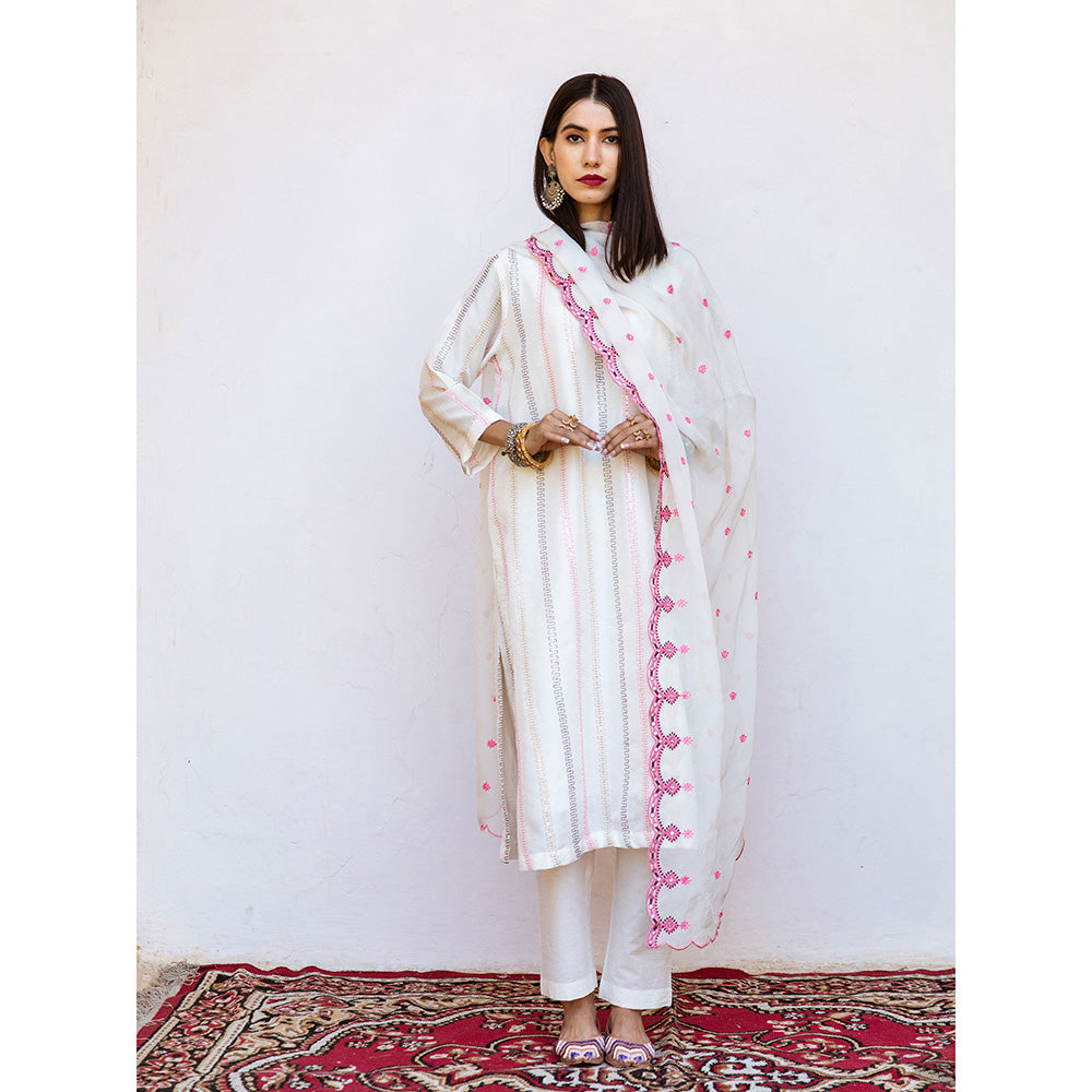Gulabo Jaipur Barkha White Straight Kurta (Set of 3)