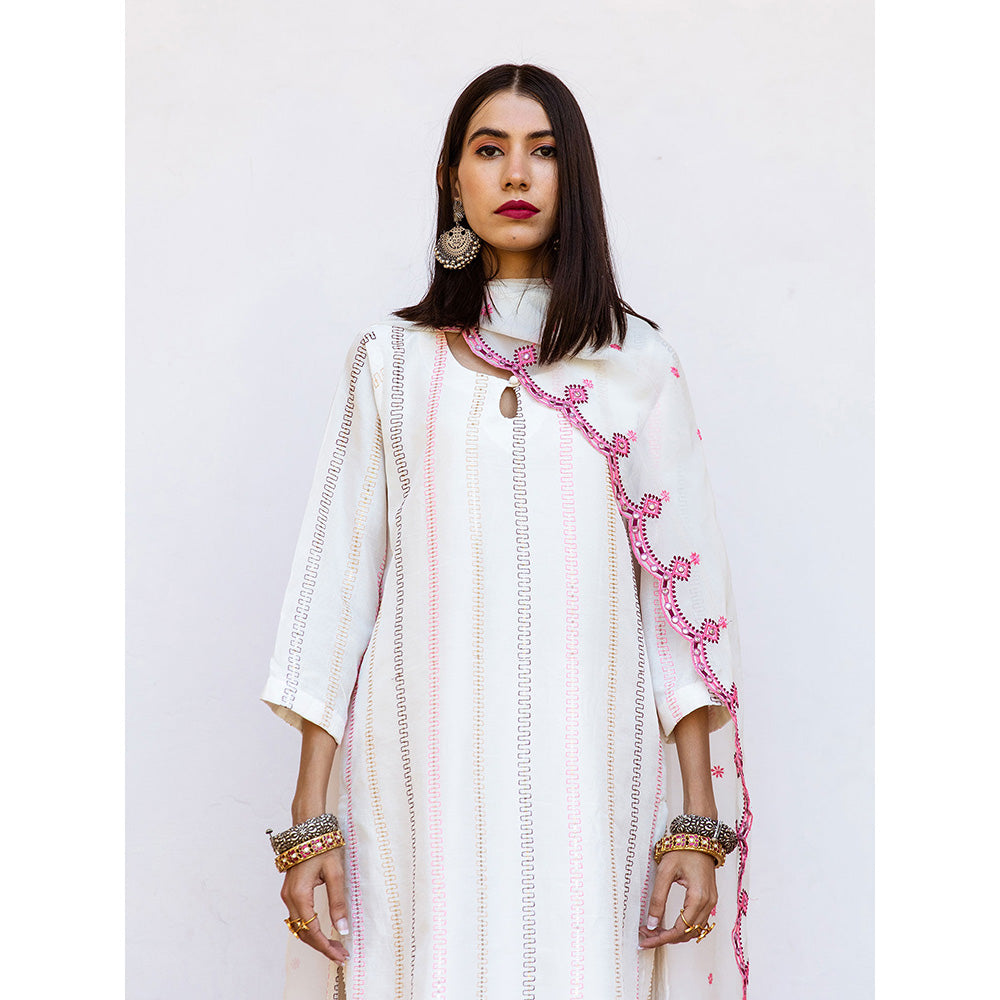 Gulabo Jaipur Barkha White Straight Kurta (Set of 3)