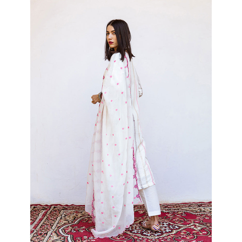 Gulabo Jaipur Barkha White Straight Kurta (Set of 3)