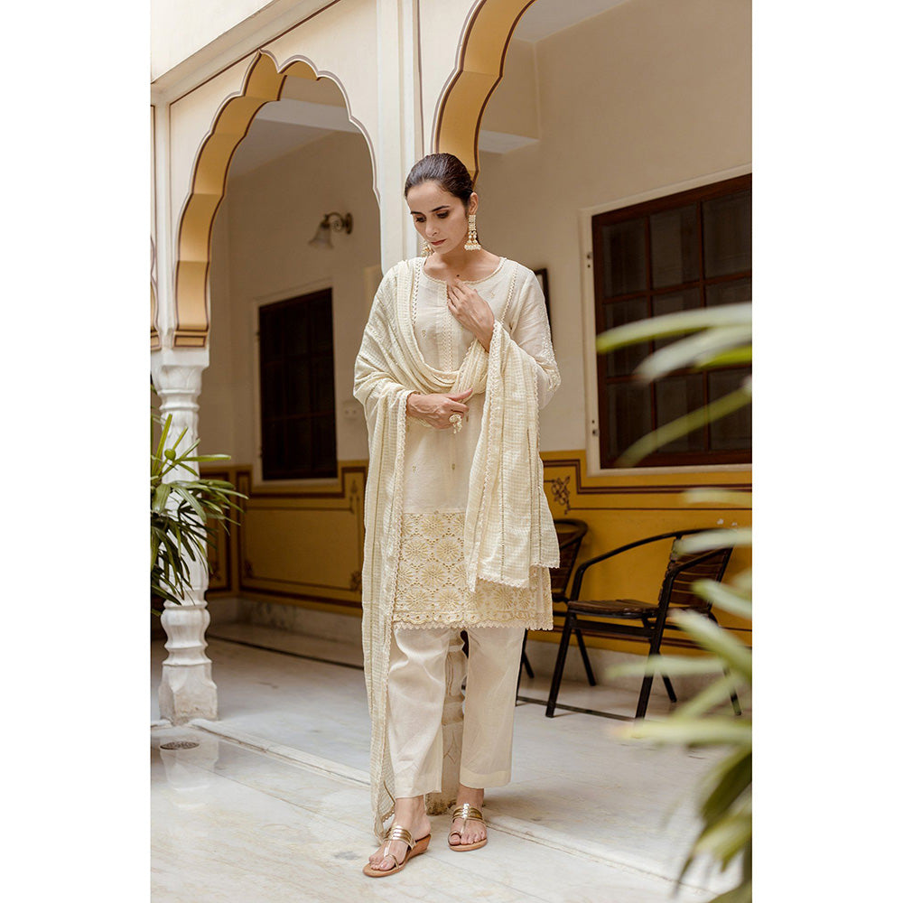 Gulabo Jaipur Kaira Off White Straight Kurta (Set of 3)