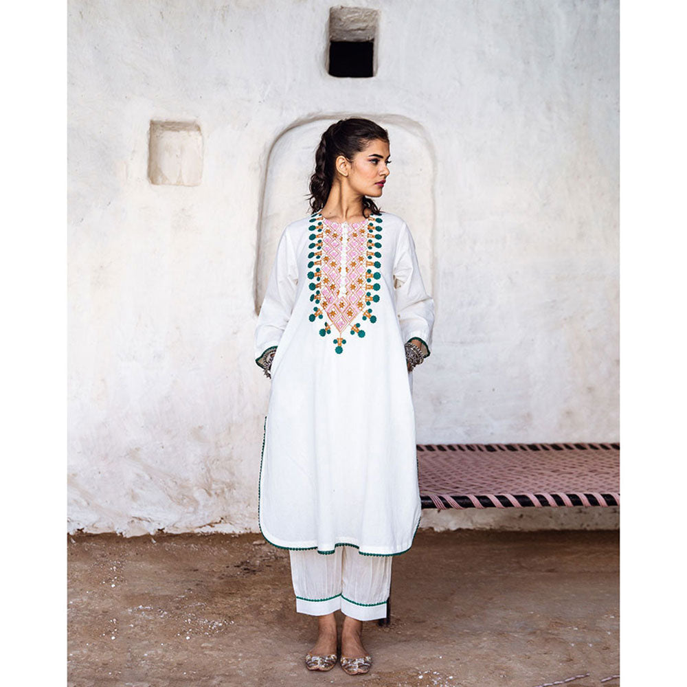 Gulabo Jaipur Arzu White Kurta (Set of 2)