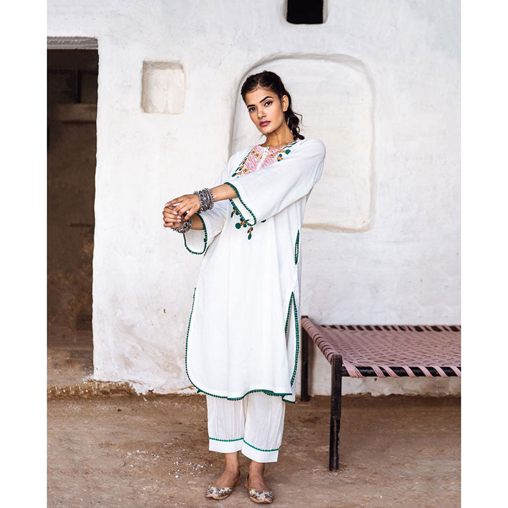 Gulabo Jaipur Arzu White Kurta (Set of 2)