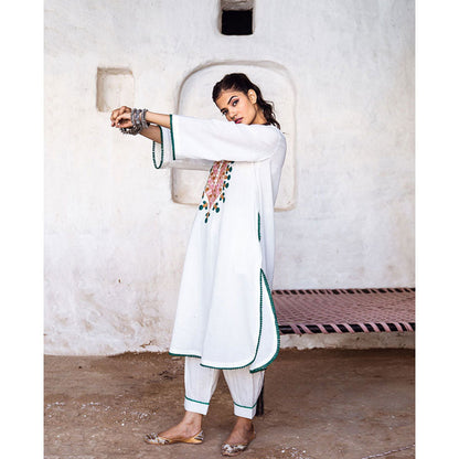 Gulabo Jaipur Arzu White Kurta (Set of 2)