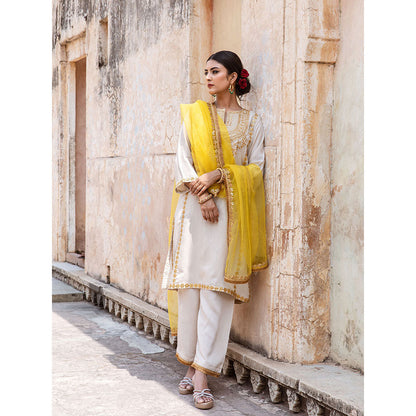 Gulabo Jaipur Roop Off White Kurta (Set of 3)