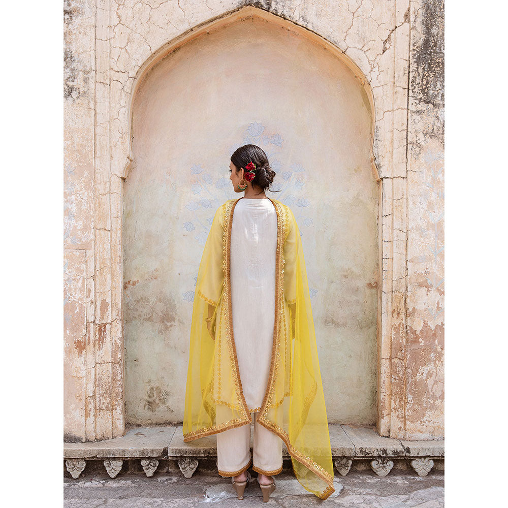 Gulabo Jaipur Roop Off White Kurta (Set of 3)
