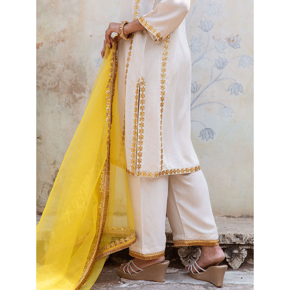 Gulabo Jaipur Roop Off White Kurta (Set of 3)