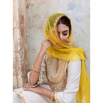 Gulabo Jaipur Roop Off White Kurta (Set of 3)