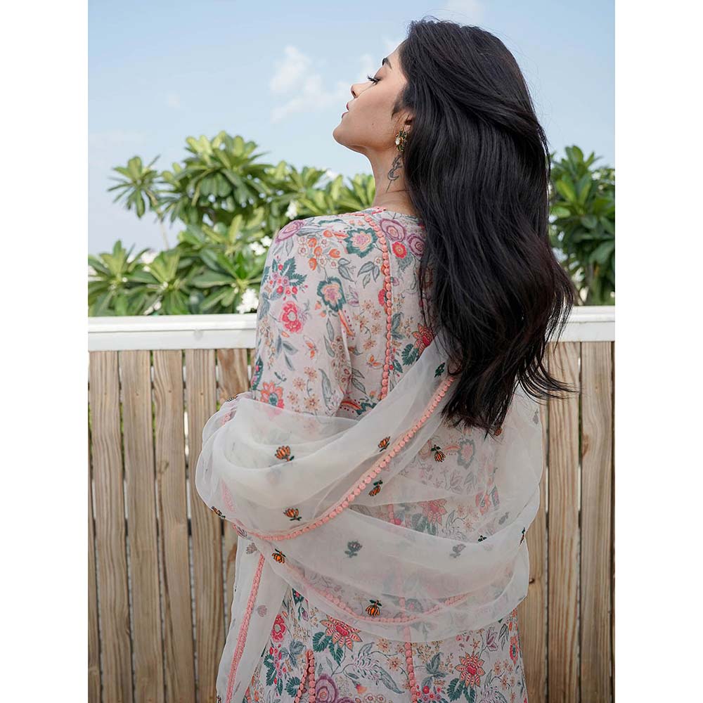Gulabo Jaipur Muskan White And Peach Printed Embroidery Kurta (Set of 3)