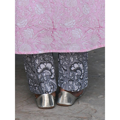 Gulaal Ahe Pant
