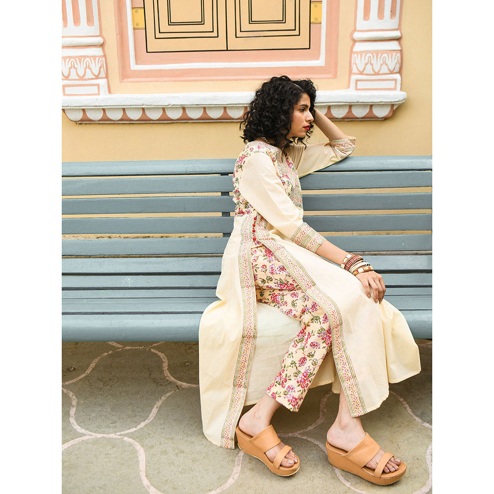 Gulaal Bellflower High Slit Kurta Pants Set (Set of 3)