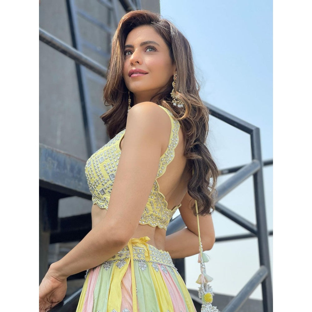 Gopi Vaid Embellished Chand Short Lehenga And Blouse With Dupatta (Set of 3)