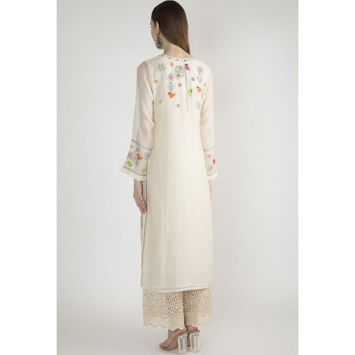 Gopi vaid Off white Embroidered Tunic
