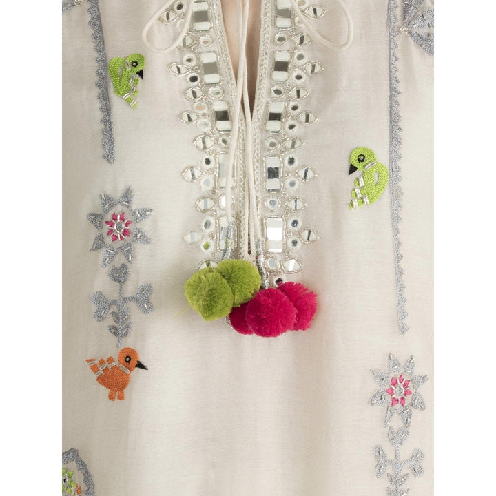 Gopi vaid Off white Embroidered Tunic