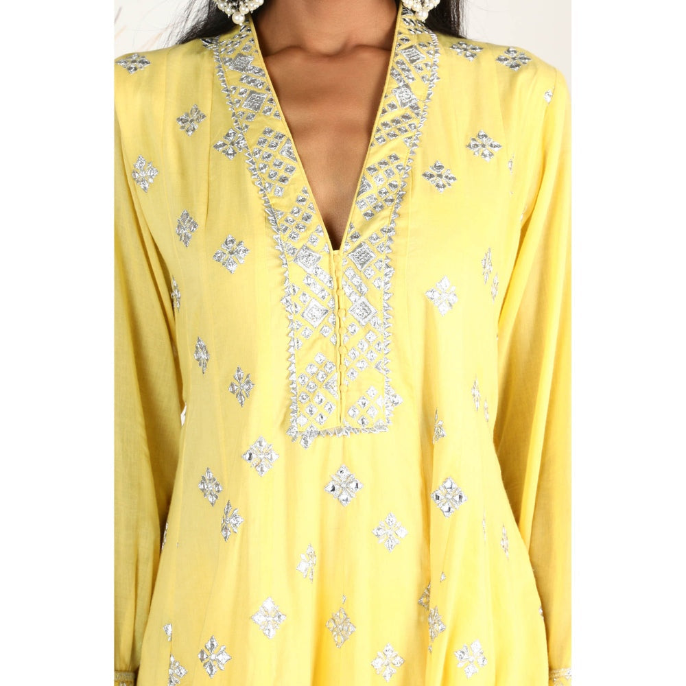 Gopi Vaid Embellished Chand AG With Dhoti And Kurta (Set of 2)