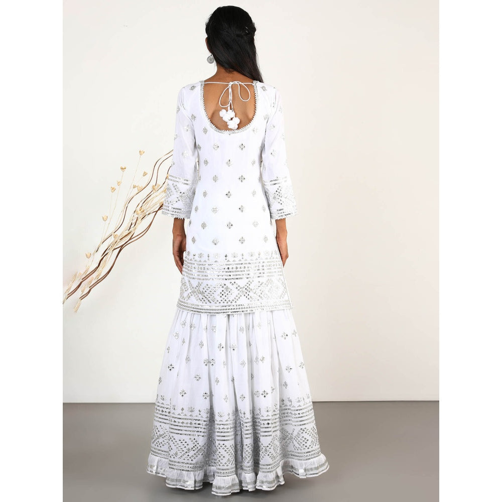 Gopi Vaid Embellished Chand Short Gharara And Kurta With Dupatta (Set of 3)