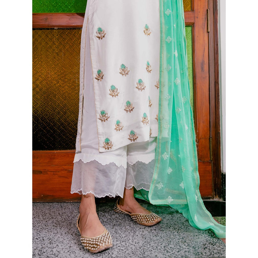 House Of Muher Zubina Off White Suit Set (Set of 3)