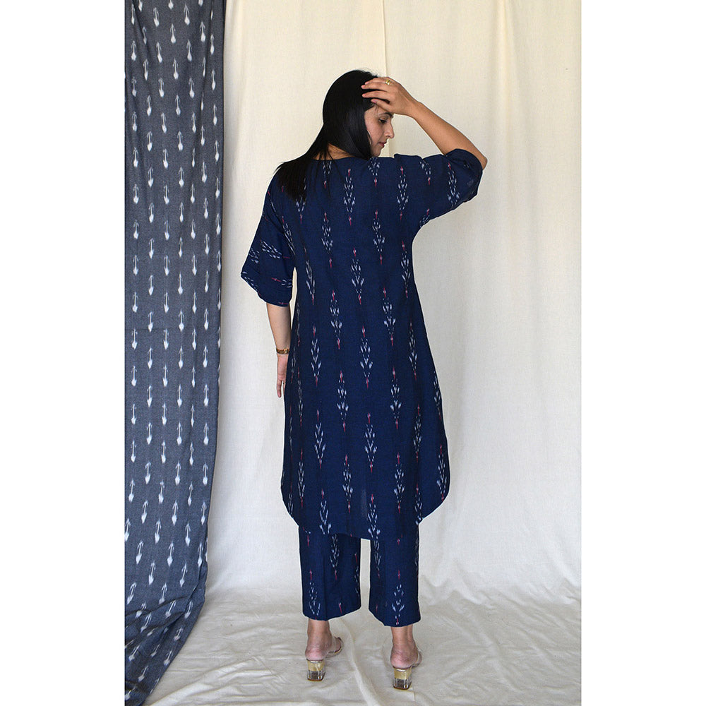 HOUSE OF MOXA Navy Blue Ikat Choga And Pants (Set of 2)