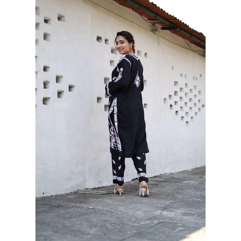 House of Chikankari Bushra Chikankari Modal Straight Kurta (Set of 2)