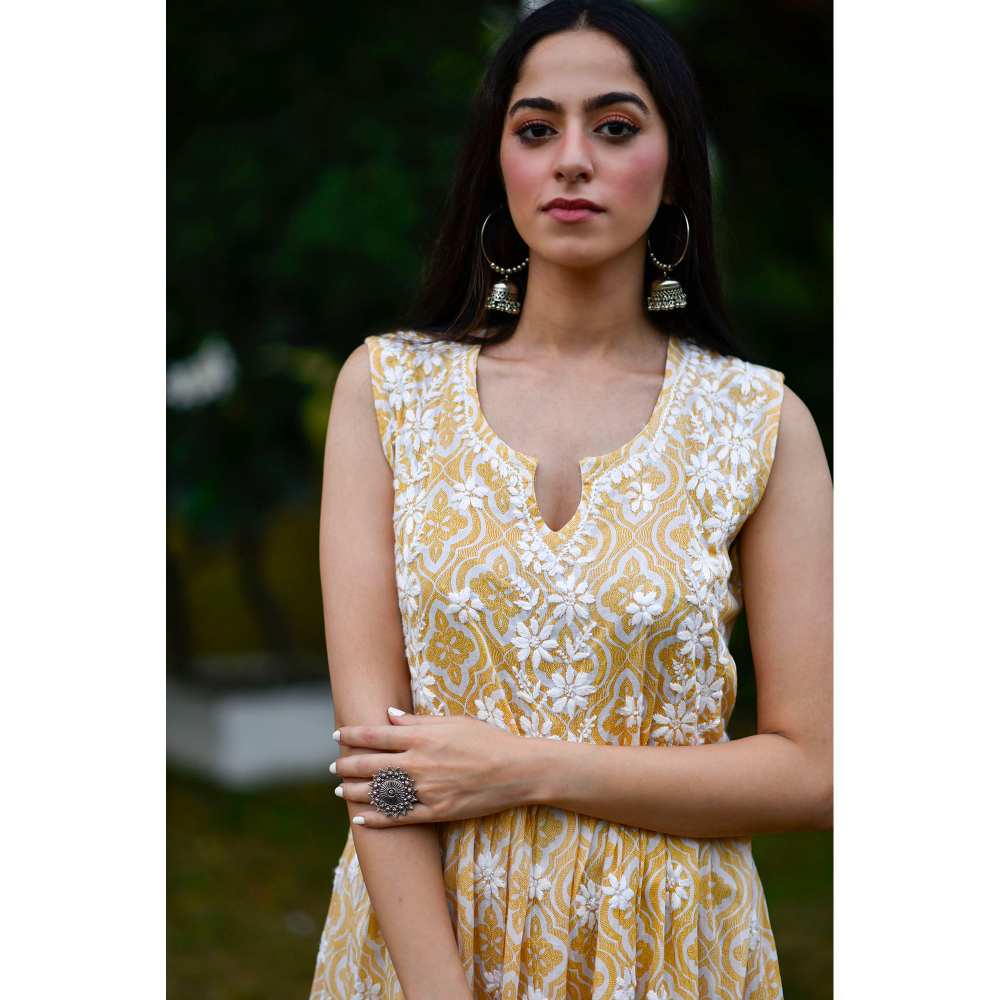 House of Chikankari Adara Chikankari Mulmul Sleeveless Gharara (Set of 2)
